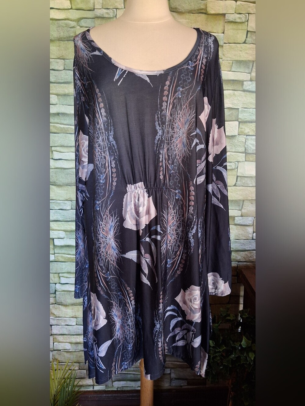 2X Dark Floral Simply Aster By Firmiana Long Sleeve Dress